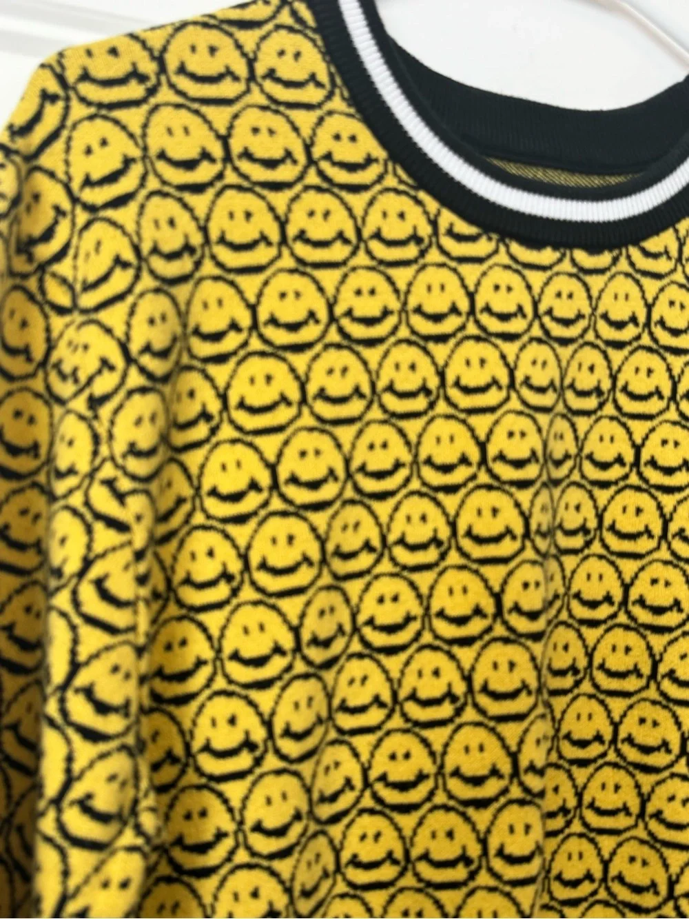 The Quiet Life Smiley Face Knit Sweater Men’s Medium Yellow Black Crewneck